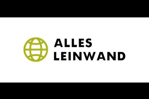 Auf einem weißen Hintergrund ist mithilfe von grünen Linien eine Erdkugel angedeutet. Rechts daneben steht in schwarzer Schrift "Alles Leinwand"