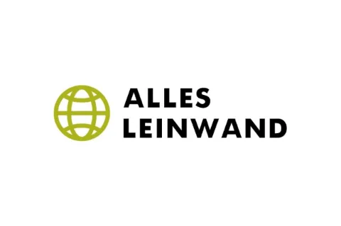 Auf einem weißen Hintergrund ist mithilfe von grünen Linien eine Erdkugel angedeutet. Rechts daneben steht in schwarzer Schrift "Alles Leinwand"
