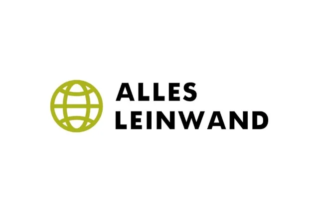 Auf einem weißen Hintergrund ist mithilfe von grünen Linien eine Erdkugel angedeutet. Rechts daneben steht in schwarzer Schrift "Alles Leinwand"