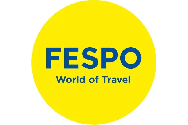 In blauer Schrift steht "FESPO World of Travel" in einem gelben Kreis