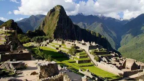 Die Ruinen von Machu Picchu, eine alte Inka-Stätte in den peruanischen Anden.