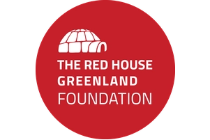 In einem roten Kreis ist ein weißes Iglu abgebildet. Außerdem steht in weißer Schrift der Schriftzug The Red House Foundation Greenland im Kreis.