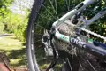Kettenschaltung und 27,5 Zoll Reifen eines Mountainbikes.