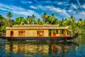 Hausbootfahrt durch die Backwaters von Kerala, Indien.