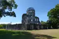 Die Überreste des ehemaligen Industrie-Förderungsgebäudes der Präfektur Hiroshima, heute bekannt als Atombomben-Dom, stehen als ergreifende Erinnerung an die Atombombenabwürfe auf Hiroshima.