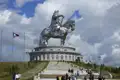 Monumentale Statue von Dschingis Khan zu Pferd in der Mongolei.