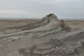 Schlammvulkanformation in einer trockenen Umgebung.