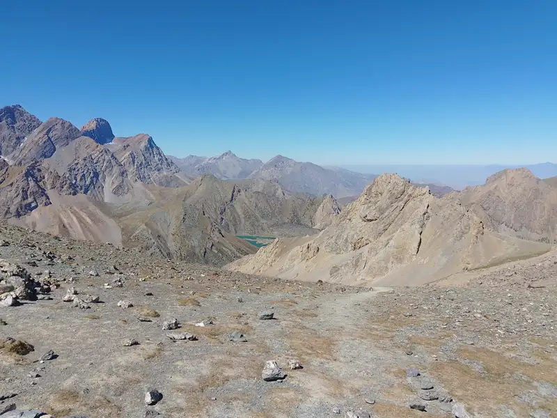 Ausblick auf die Berglandschaft der Reise.
