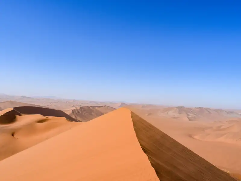 Ausblick auf die weitläufigen Sanddünen.