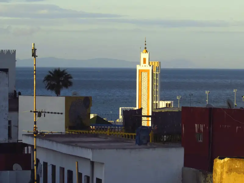 Minarett an der Küste