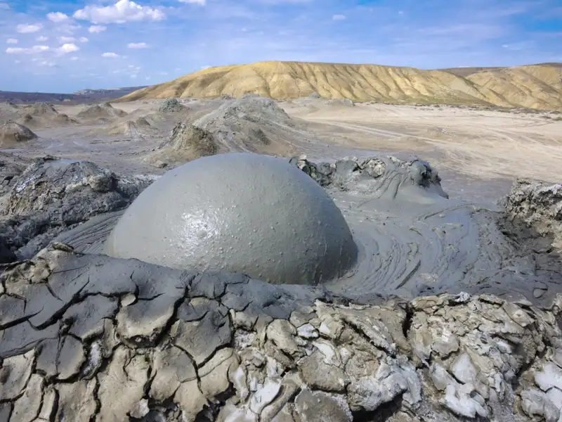 Schlammkuppel eines aktiven Schlammvulkans.