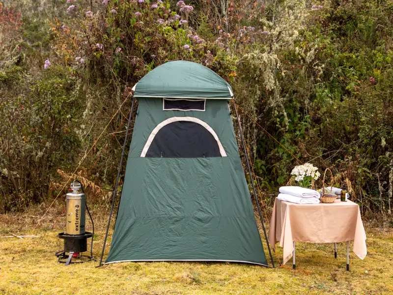 Mobile Camping-Dusche im Freien.