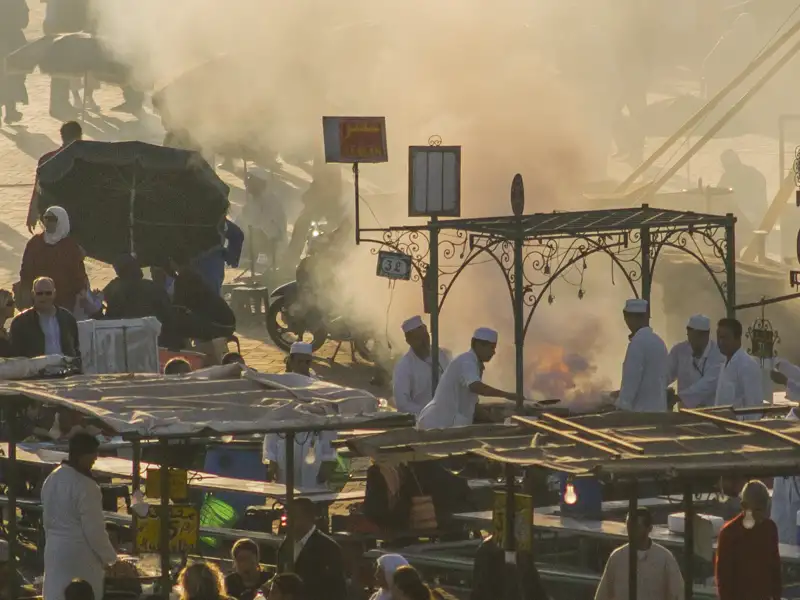Straßenküche auf dem Djemaa el Fna in Marrakesch.