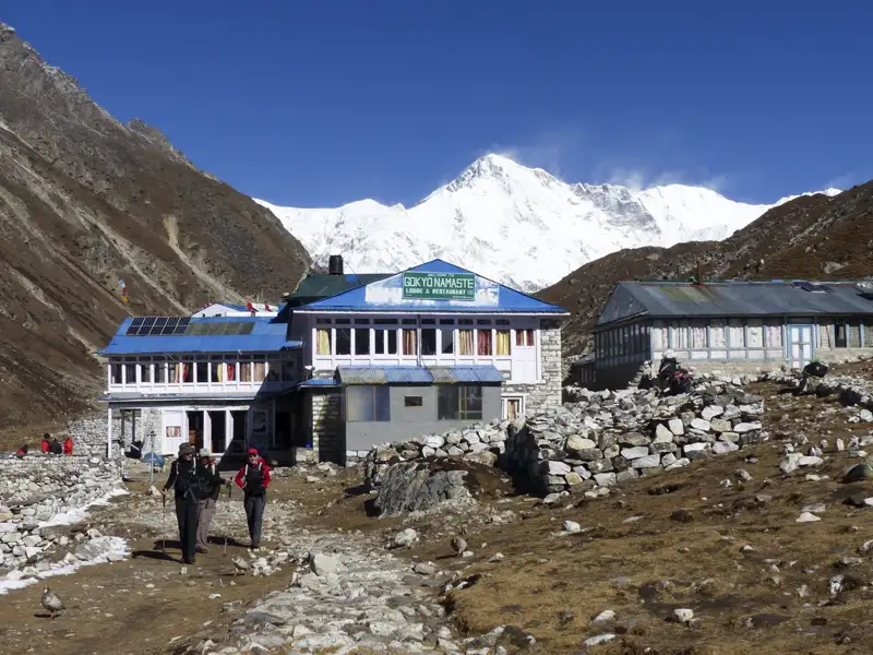 Lodge in den Bergen während einer Wanderung.