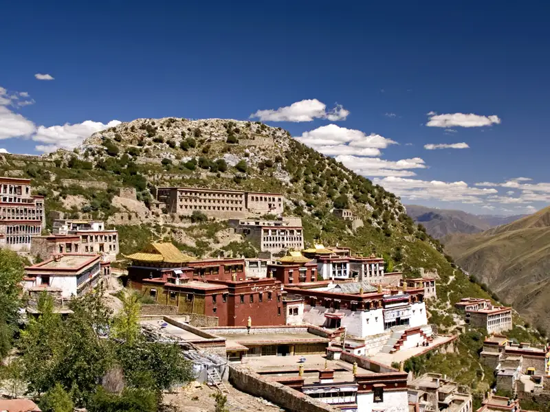 Klosteranlage in den Bergen