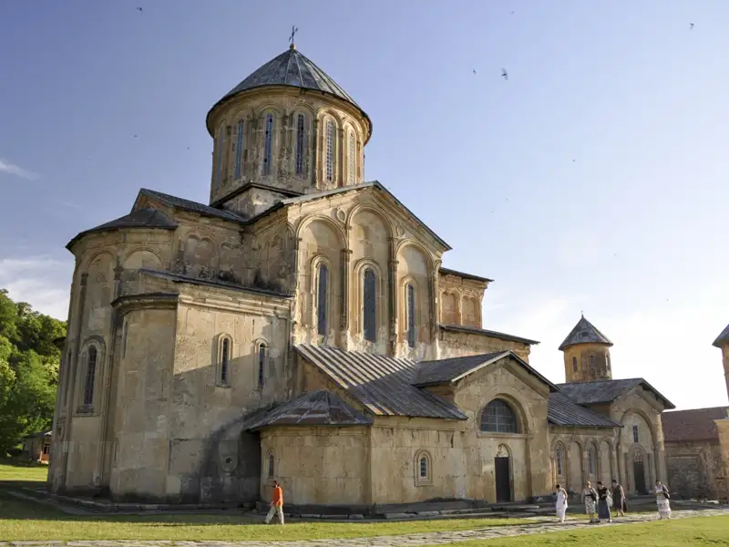 Detaillierte Ansicht einer Reiterstatue.