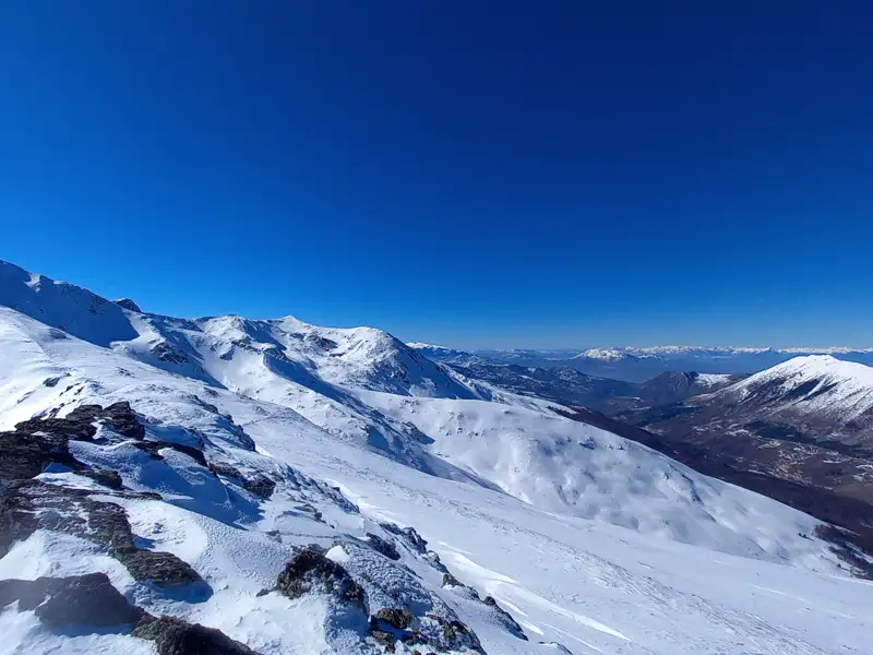 Verschneite Berglandschaft