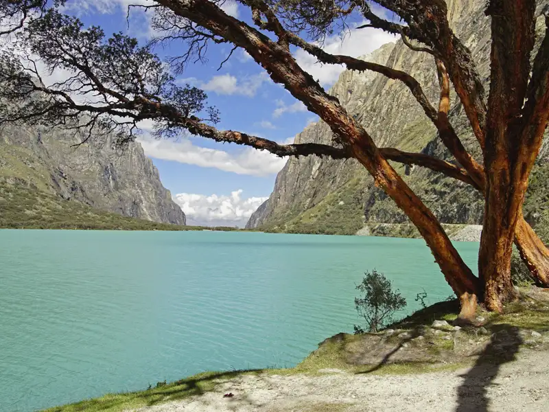 Türkisfarbener Bergsee