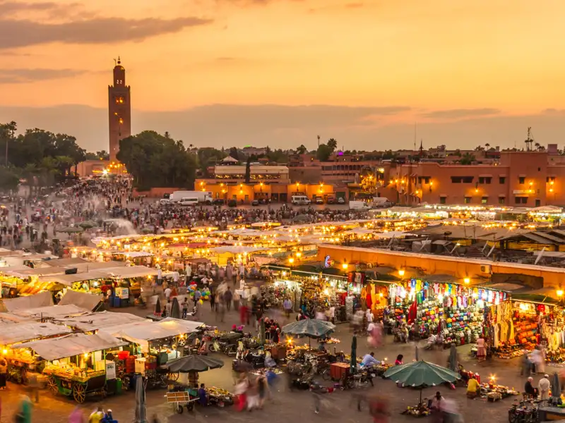Nachtmarkt auf dem Djemaa el-Fna in Marrakesch.
