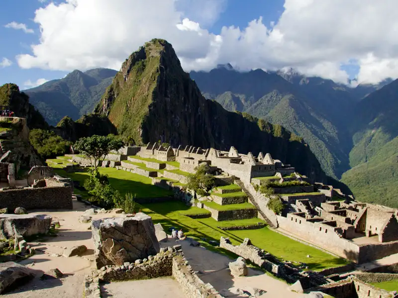 Die Ruinen von Machu Picchu, eine alte Inka-Stätte in den peruanischen Anden.