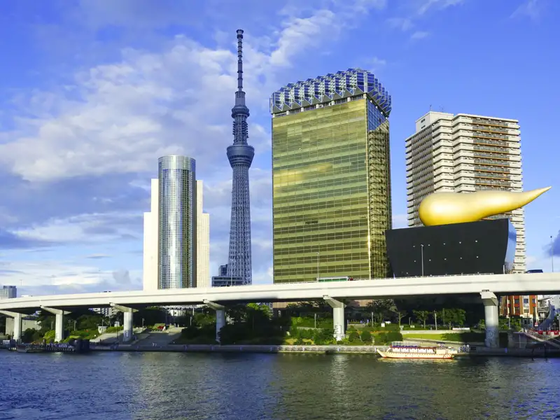 Tokyo Skytree und Asahi Beer Hall in Tokio