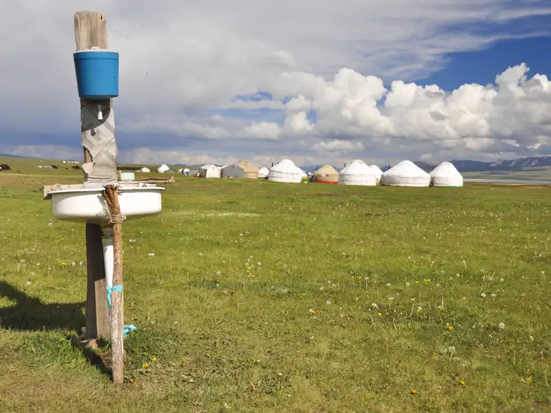 Waschplatz und Jurtenlager
