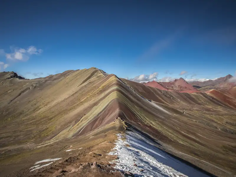 Die mineralischen Ablagerungen erzeugen die einzigartigen Farben des Vinicunca.